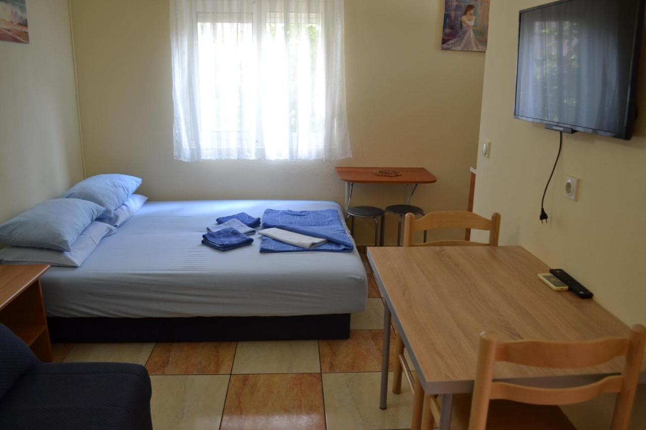 Apartments Milosevic بار المظهر الخارجي الصورة